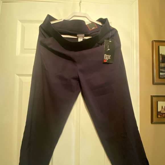 Avenue Capris crop pants size 14 NWT - Picture 4 of 4